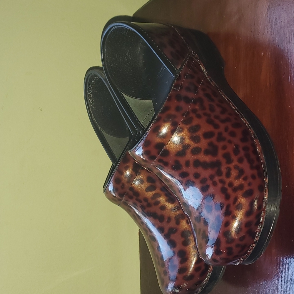 Dansko leopard print clogs